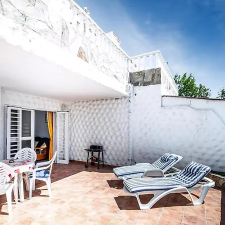 Schoene Mit Terrasse In Apartament *
